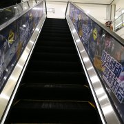 商场扶梯广告